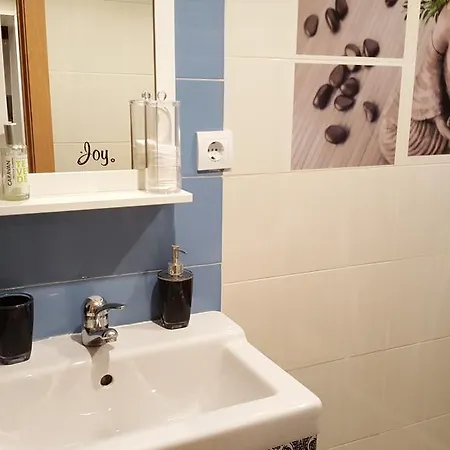 Cozy Apartment In Santa Catarina Lisboa